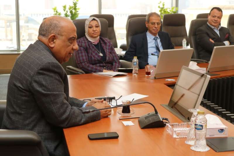 وزير الكهرباء يبحث مع مجموعة إنكوم التعاون بمجالات الطاقة المتجددة وصناعة البطاريات