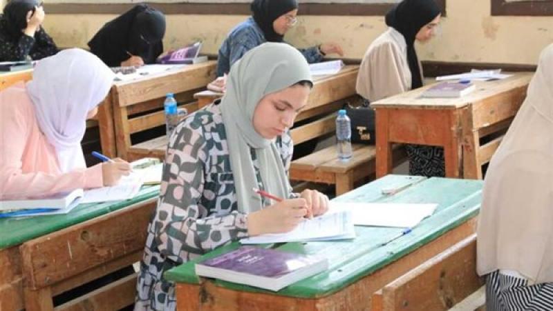 توزيع درجات الثانوية العامة 2025 لكل المواد.. تعرف عليها