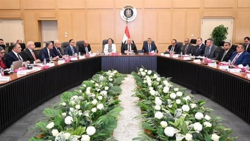 وزير الصناعة والنقل يترأس الاجتماع الثالث والعشرين للمجموعة الوزارية للتنمية الصناعية