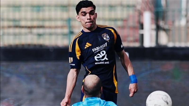 الأهلي يهزم سيراميكا كليوباترا بهدف ويُحكم قبضته على صدارة الدوري