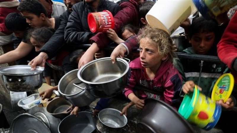 أونروا: وزعنا آخر 277 ألف كيس طحين لدينا منذ 3 أسابيع