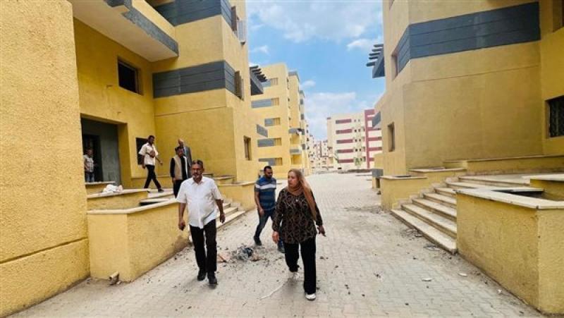 مسئولو «الإسكان» يتفقدون أعمال التطوير بمنطقة أرض مطار إمبابة