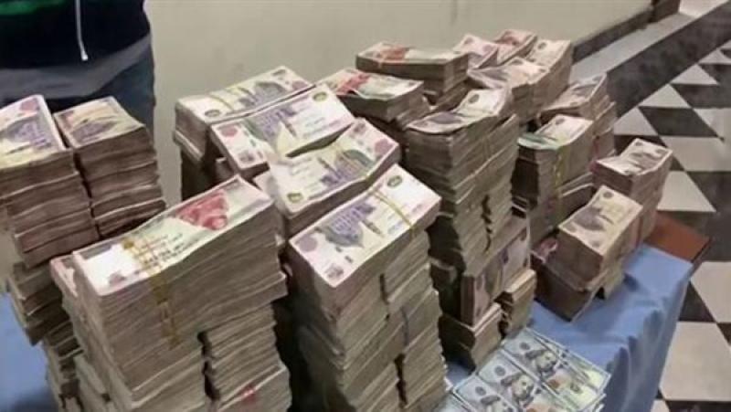 «حصيلة أنشطة مشبوهة».. استجواب 3 متهمين بغسل 280 مليون جنيه