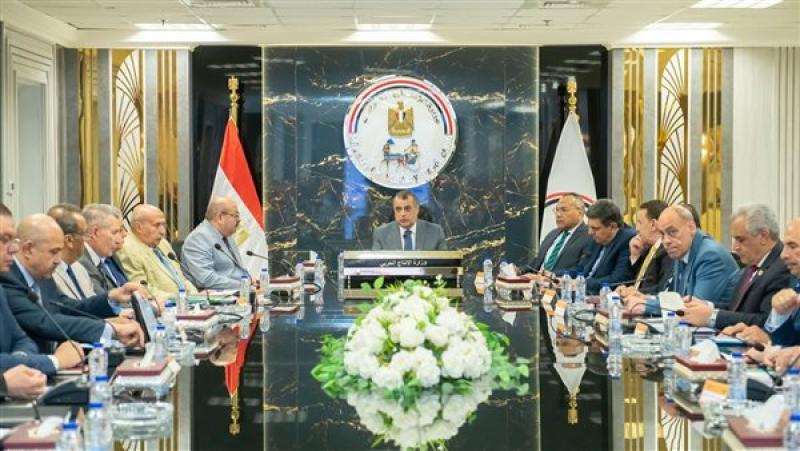 وزير الإنتاج الحربي: نعمل على نقل أحدث تكنولوجيات التصنيع العسكري لخطوط الإنتاج