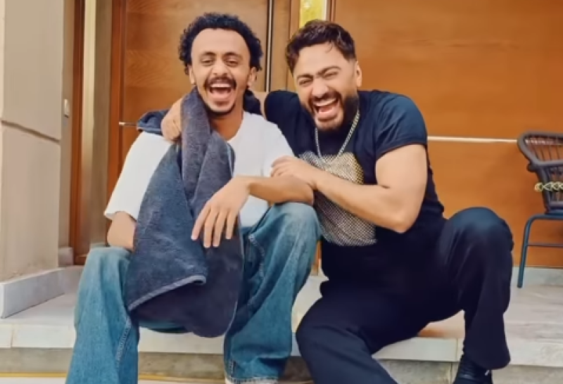 تامر حسني يشارك «كزبرة» أغنية شعبية جديدة