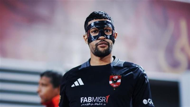 الأهلي يستعيد يحيى عطية الله والدبيس أمام فاركو في مباراة الدوري
