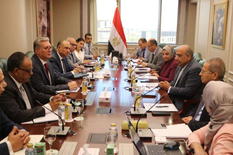 وزيرا الكهرباء والبترول يناقشان خطة توفير الوقود لاستقرار الشبكة خلال الصيف