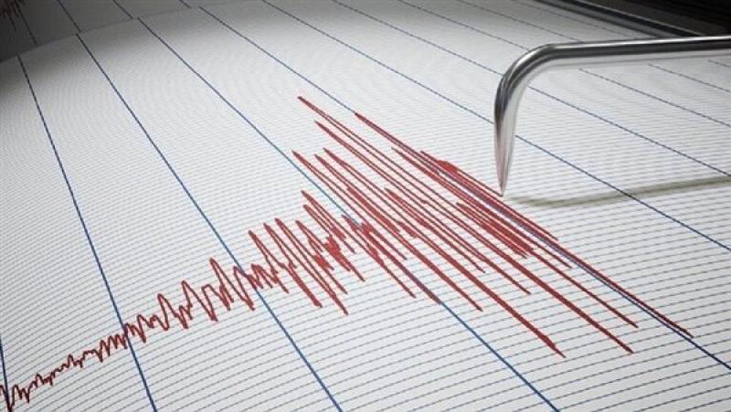 البحوث الفلكية: زلزال بقوة 6.24 ريختر على بعد 499 كيلومتر شمال مرسى مطروح