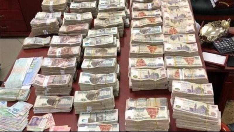 استجواب تشكيل عصابي بتهمة غسل 50 مليون جنيه