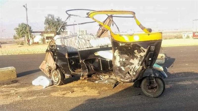 مصرع سيدة وإصابة ابنتها في حادث تصادم توكتوك وملاكي على الأوتوستراد