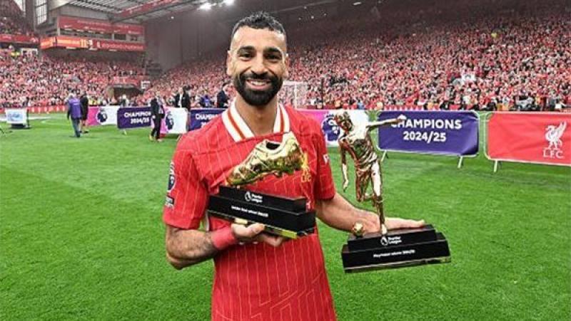 الملك المصري.. محمد صلاح يتسلم جائزة الحذاء الذهبي الرابعة في مسيرته