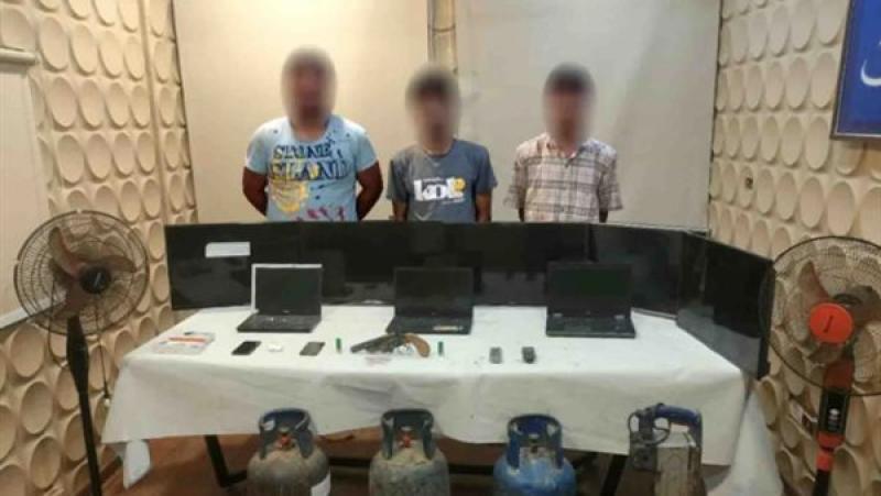 ضبط تشكيلين عصابيين بتهمة سرقة المحال التجارية والمساكن بالقاهرة