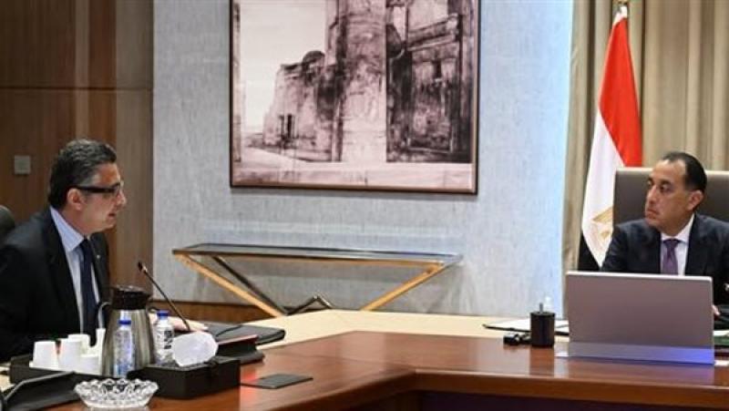 وزير التموين: تسليم الكارت الموحد لـ 42 ألف مستحق فى بورسعيد