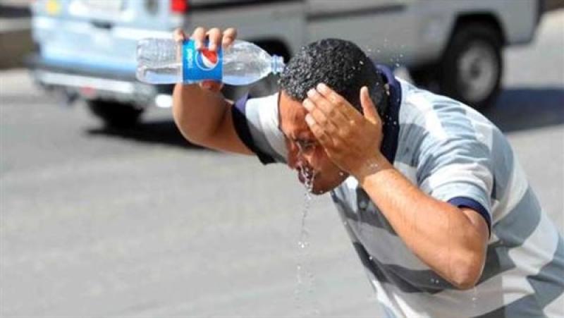 موجة حارة وأمطار خفيفة.. الأرصاد تكشف تفاصيل طقس اليوم