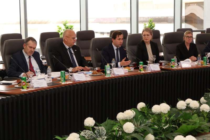 وزير الكهرباء يستقبل وزير التجارة الخارجية بالسويد لبحث سبل دعم الشراكة