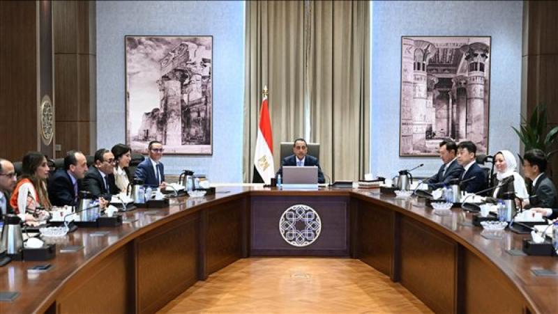 مدبولي: الحكومة تُولي أهمية كبيرة لتوطين الصناعات التكنولوجية المتقدمة