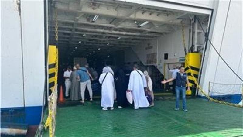 لبيك اللهم لبيك.. أفواج الحجاج تواصل مغادرة «نويبع» عبر العبارتين «آيلة» و«سينا»