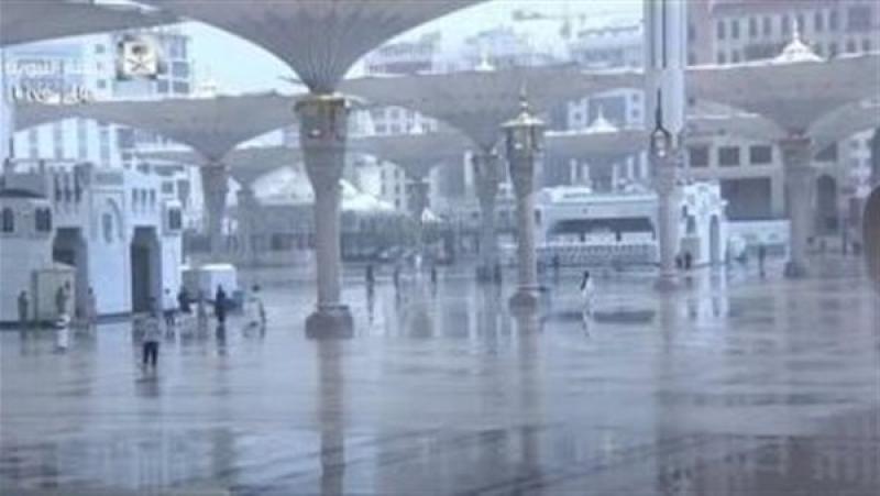 ”اللهم ارزقنا صلاة فيه”.. آداب زيارة الحجاج للمسجد النبوي والجلوس في الروضة الشريفة