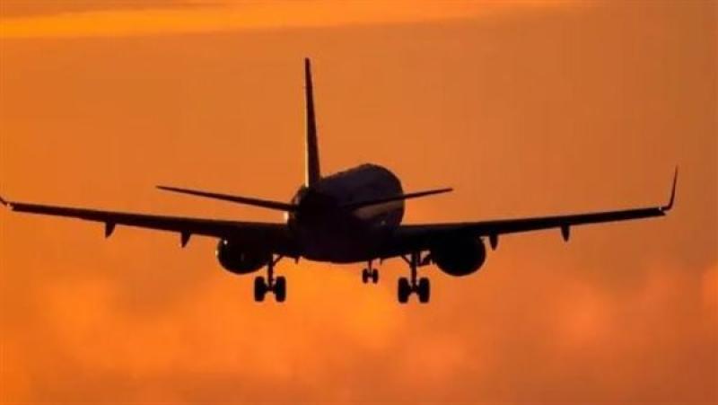 الكويت.. هبوط عاجل لطائرة بعد بلاغ بوجود قنبلة واخلاء جميع الركاب