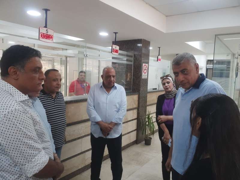 وزير الكهرباء في زيارة ميدانية إلى مركز تحكم شرق الاسكندرية لمتابعة ارتفاع الأحمال