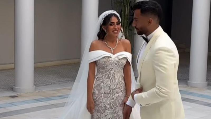 بحضور منة شلبي و شيماء سيف وياسمين عبدالعزيز.. حفل زفاف منة القيعي