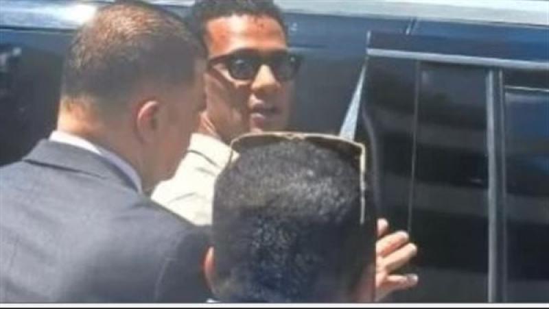محمد رمضان يغادر المحكمة بعد إنهاء التصالح في واقعة تعدي نجله على طفل