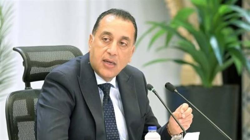 رئيس الوزراء يهنئ شيخ الأزهر بالعام الهجري الجديد