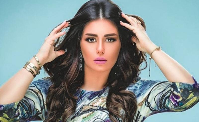 منة فضالي: شبهونى بسعاد حسنى.. وهى سبب دخولى الفن