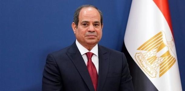 الرئيس السيسي يستقبل رئيس مجموعة بنك التنمية الإفريقي بحضور محافظ البنك المركزي