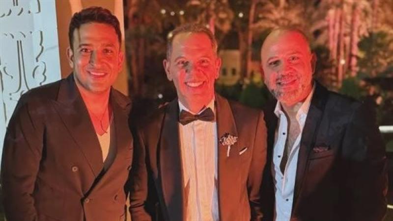 عادل إمام يغيب عن حفل زفاف حفيده