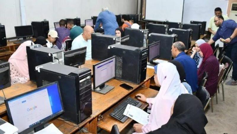 تعرف على الكليات والمعاهد المتاحة لطلبة دبلوم الصنايع 3 سنوات