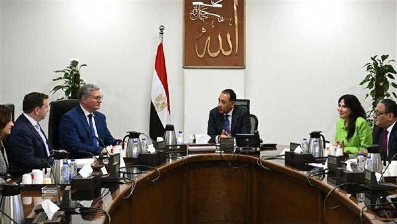 مدبولي: الحكومة ملتزمة بدعم استثمارات «شل» العالمية ودفع مستحقات الشركاء الأجانب بقطاع البترول