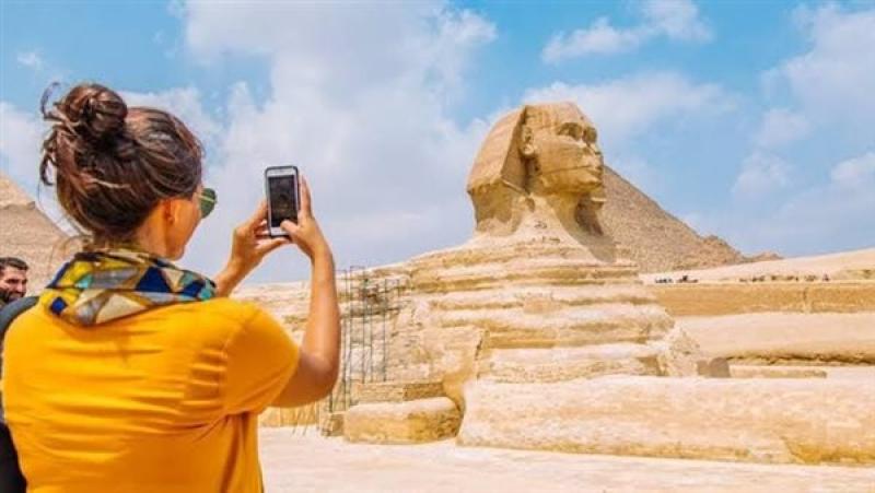 البنك المركزي: ارتفاع الإيرادات السياحية إلى 14.4 مليار دولار خلال 9 أشهر