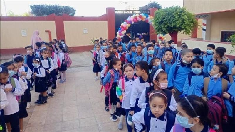 العام الدراسي الجديد .. موعد بداية الدراسة وامتحانات نصف العام 2026