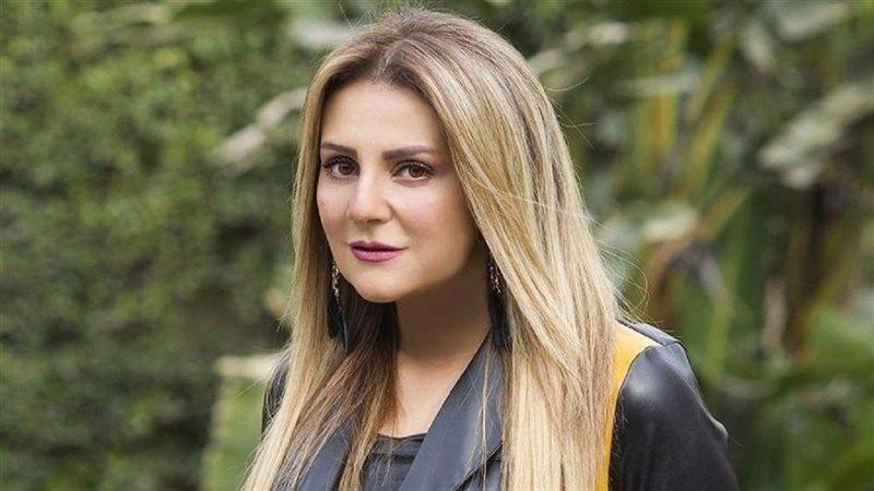 بعد تحويل بدرية طلبة للتحقيق.. رانيا محمود ياسين للجمهور: لا تخلطوا الأوراق