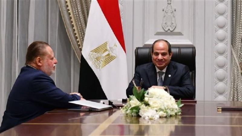 الرئيس السيسي يجتمع مع محافظ البنك المركزي