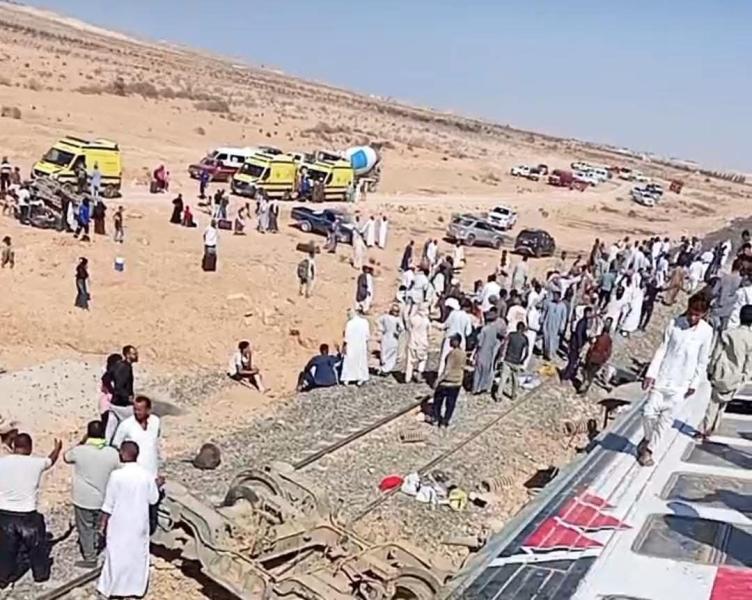 حادث قطار مطروح.. وزيرة التضامن توجّه بصرف التعويضات اللازمة لأسر الضحايا