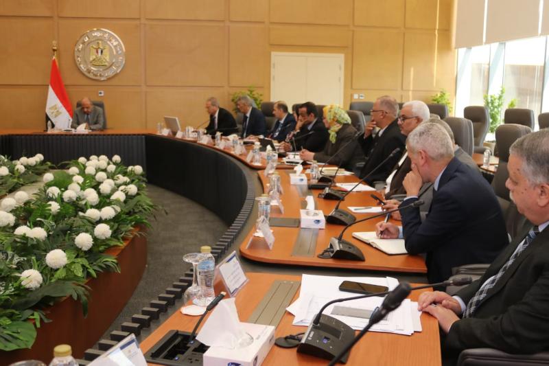 وزير الكهرباء يتابع مستجدات تنفيذ خطة الصيانة وكفاءة التشغيل ودعم وتطوير الشبكة الموحدة