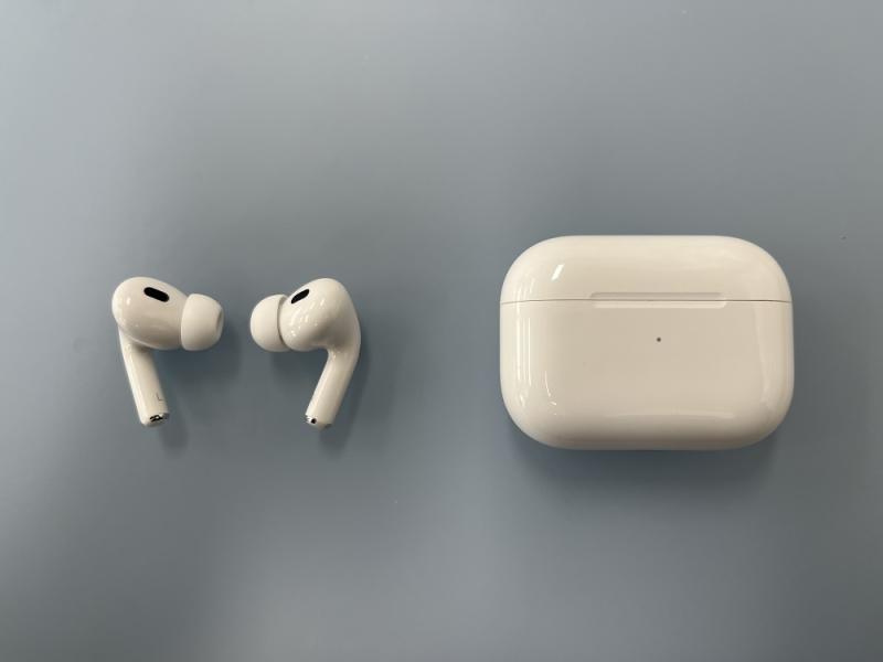 سعر AirPods Pro 3 في مصر ومميزاته وعيوبه