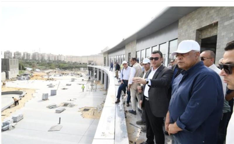 وزير الإسكان يتفقد مكونات مشروع حدائق ”تلال الفسطاط” بمنطقة مصر القديمة