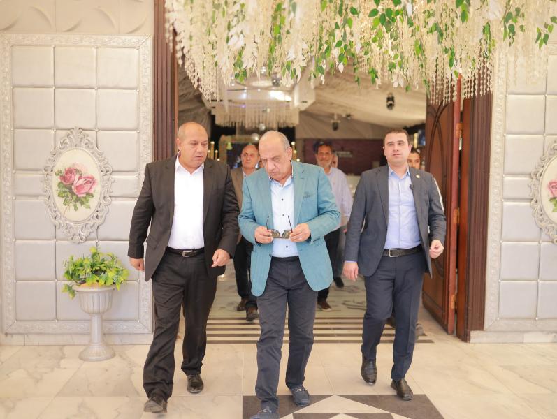 وزير الكهرباء يتفقد غرفة عمليات المراقبة ومركز خدمات عملاء الشيخ زايد بشركة القناة