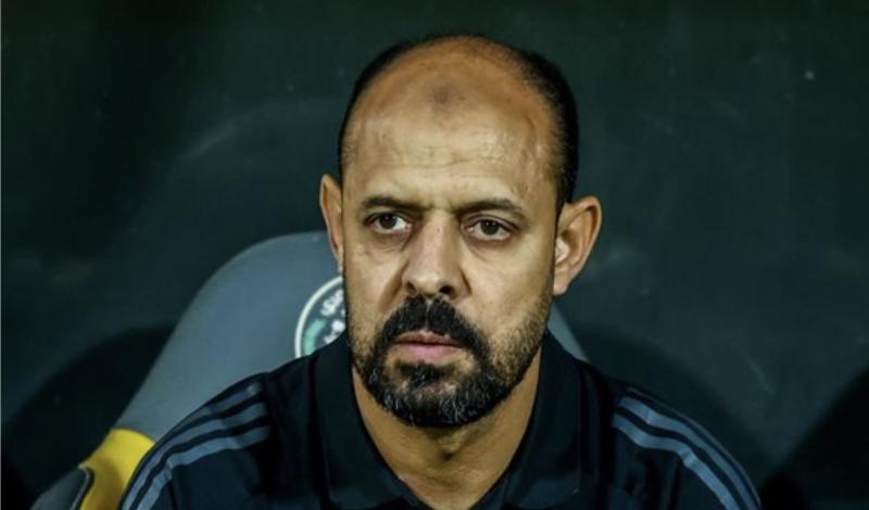 عماد النحاس يطالب لاعبي الأهلي الابتعاد عن الاعتراض على القرارات التحكيمية خلال مواجهة الزمالك