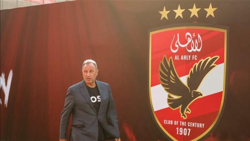 محمود الخطيب رئيسًا للنادي الأهلي لدورة جديدة بالتزكية
