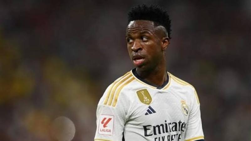 فينيسيوس على أعتاب الدوري السعودي.. عرض خرافي من الأهلي يهز أوروبا