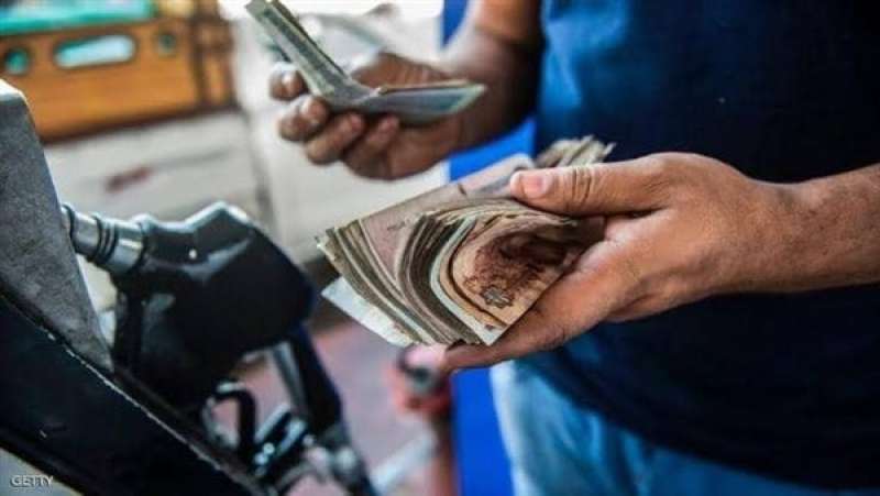 قرار عاجل من الحكومة بعد زيادة أسعار البنزين والسولار
