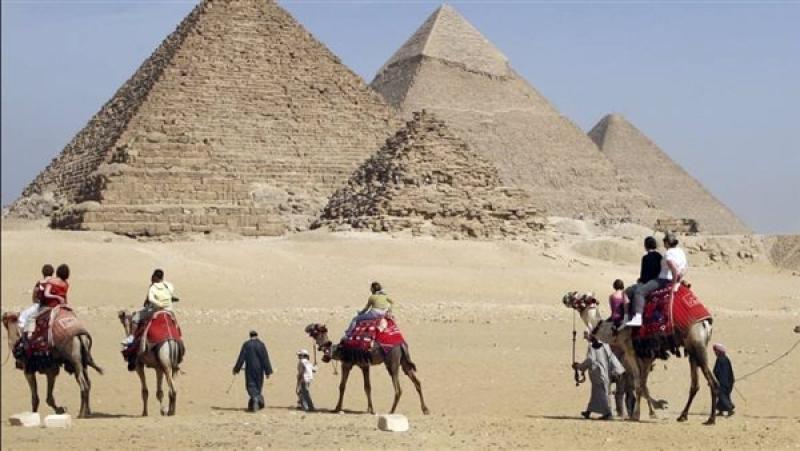 طفرة كبيرة .. توقعات بارتفاع أعداد السائحين الوافدين إلى مصر لـ 18 مليون سائح هذا العام