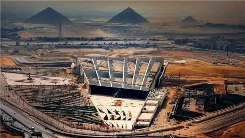 هنا المتحف المصري الكبير.. درة الحضارة تفتح أبوابها للعالم هنا المتحف المصري الكبير.. درة الحضارة تفتح أبوابها للعالم