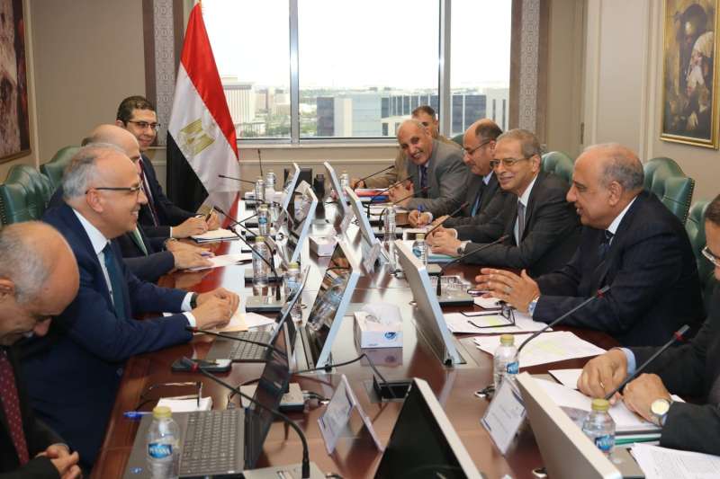 وزيرا الكهرباء والري يبحثان العمل المشترك لإدارة واستغلال الأصول المتاحة بنطاق السد العالي