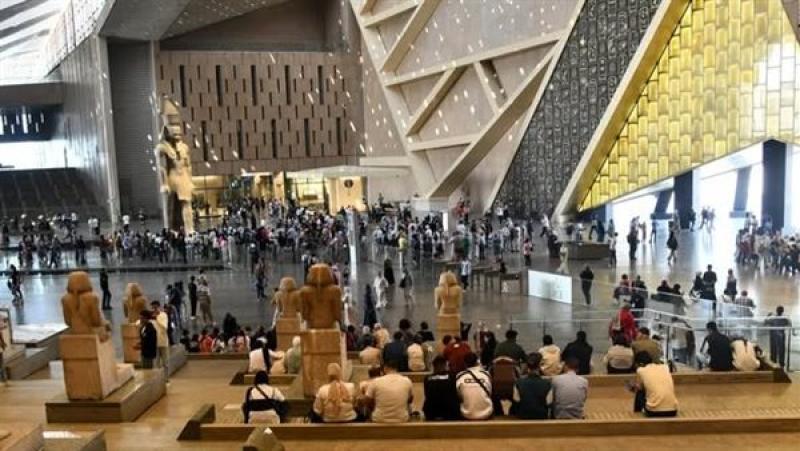 «ميكب على التماثيل».. إجراءات صارمة داخل المتحف الكبير لتجنب السلوكيات السلبية