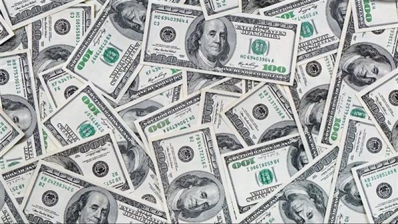 سعر الدولار يسجل تراجعًا كبيرًا وينخفض إلى ما دون الـ47 جنيهًا